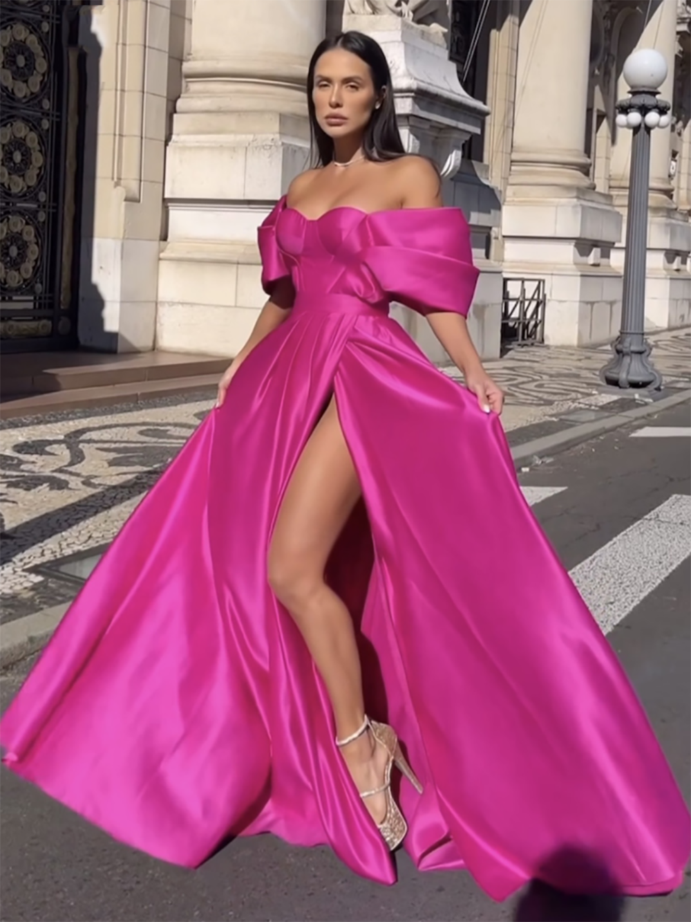 Robes de demoiselle d'honneur en satin à licou, longues robes de bal plissées avec fente, robes de soirée sirène