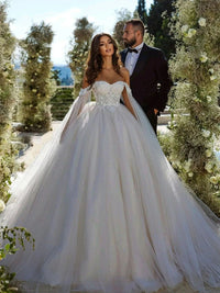 Boho Wedding Dresses Sweetheart Lace Appliques Bride Gowns Garden Luxury Glitter Ball Gown Bridal Gown