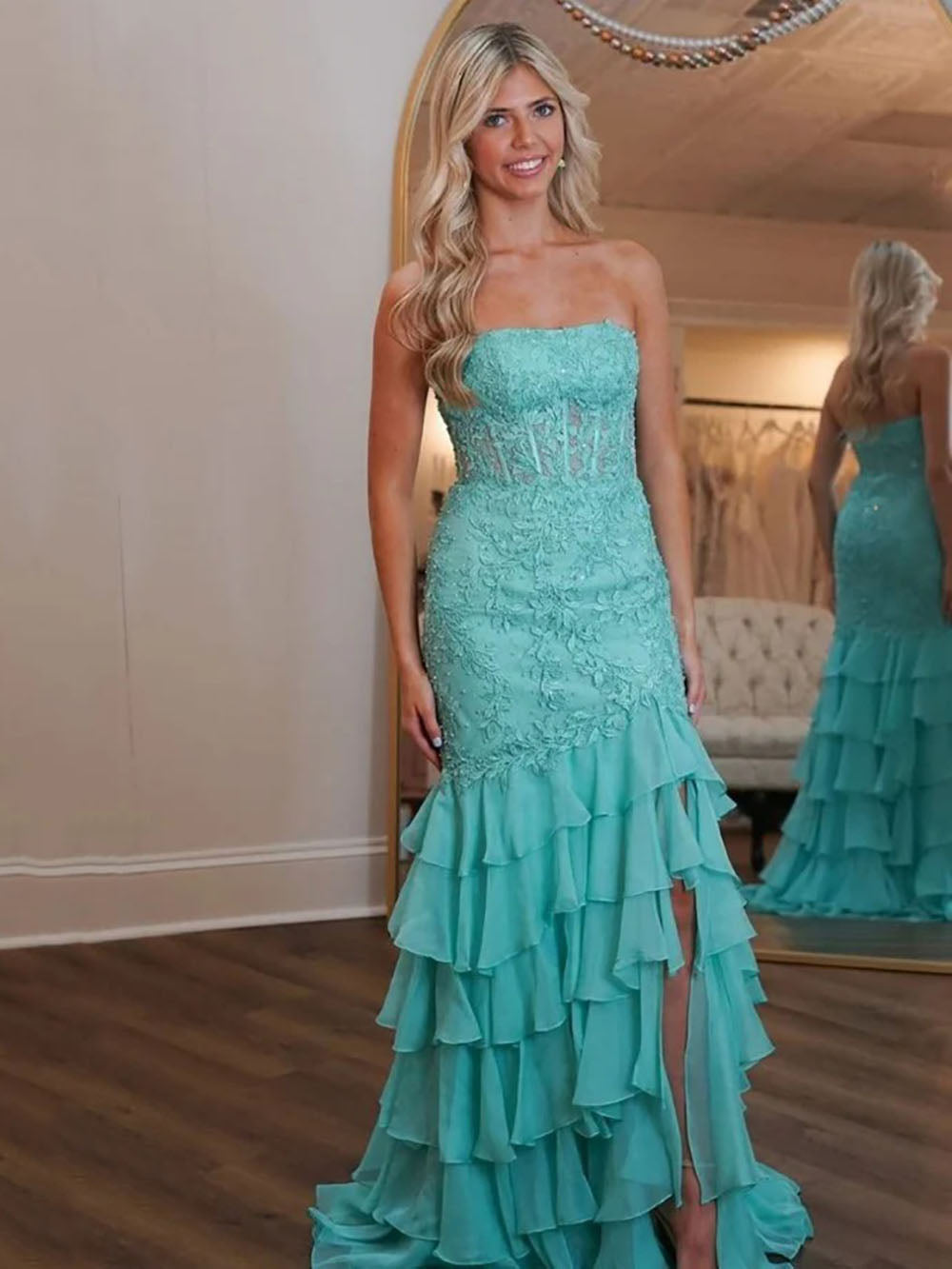 Vestido de Baile Elegante em Camadas com Aplicações de Renda, Sem Mangas, Pregas, Vestido Formal Ms2504071