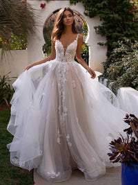 Long Boho A-Line Backless Wedding Dress 3D Flowers Spaghetti Straps Bride Dresses Princess Floor Length Wedding Gowns