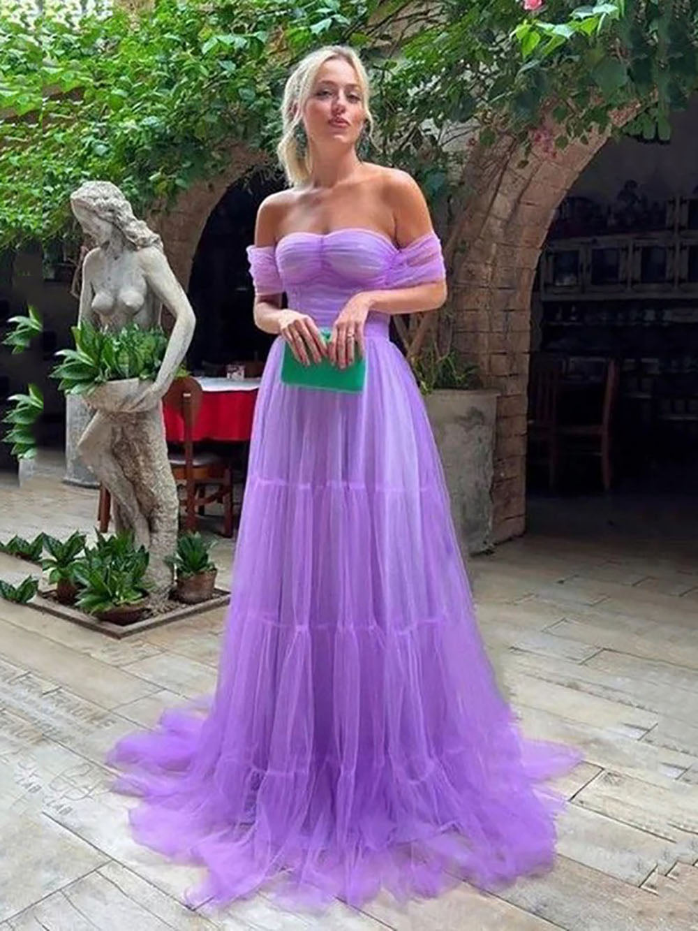 Vestido de Baile com Fenda e Ruffle, Decote Coração, Aplicações de Renda, Corpete, Vestido Formal para Festa de Baile Ms2504114