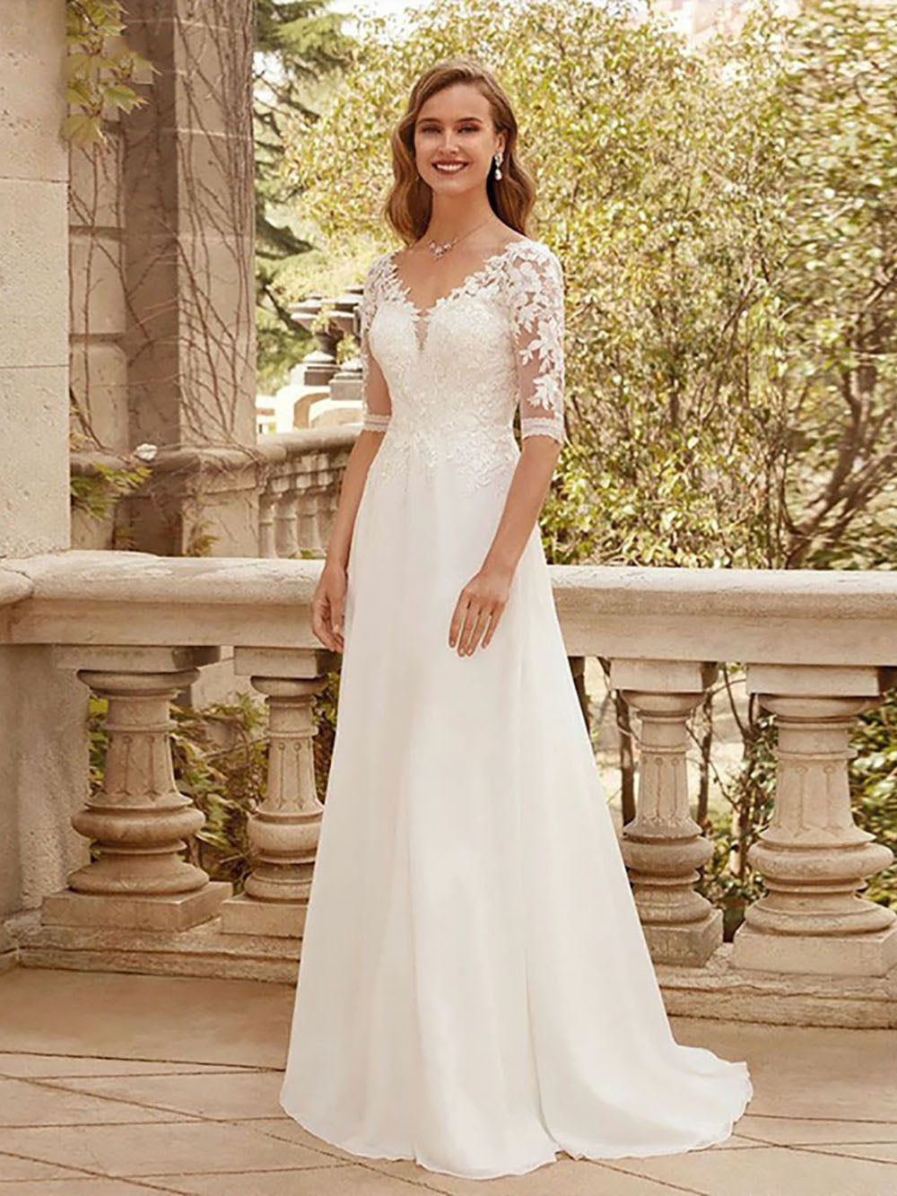 Half Sleeves Bridal Dress Lace Appliques Wedding Dress Chiffon Train Ms250601
