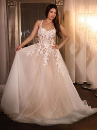 Abito da sposa a linea A 2024 con applicazioni in pizzo, abito da sposa avorio con corsetto e spalline sottili