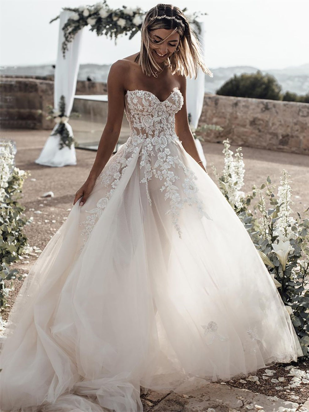 Vestido de Noiva Romântico em Renda, Corpete Aplicado Sem Alças, Vestido Boho de Baile, Vestido de Noiva Ms2503181