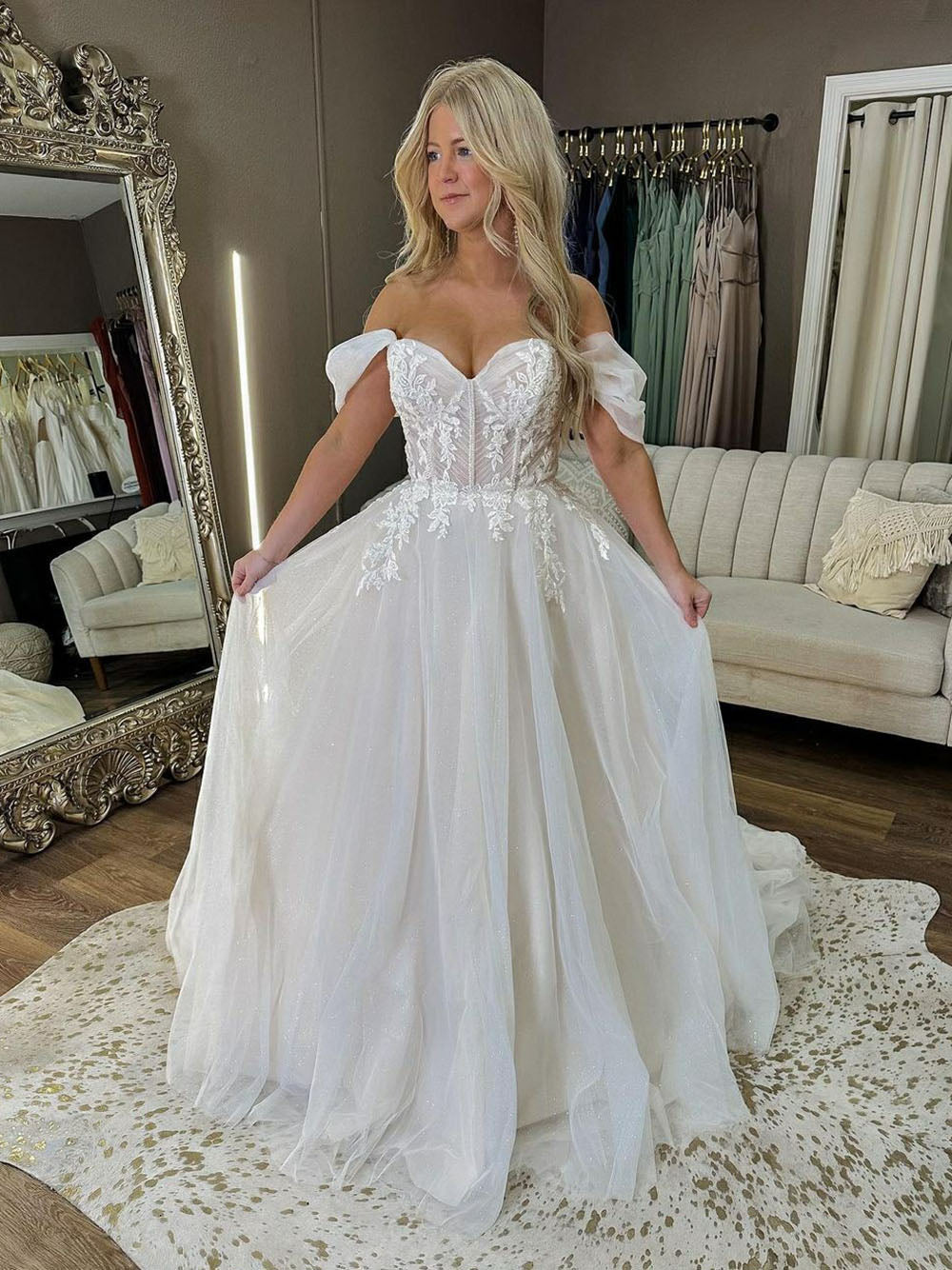 Luxurious Wedding Dresses For Women Off The Shoulder A Line Princess Lace Appliques Wedding Gown Long Train Bridal Dress