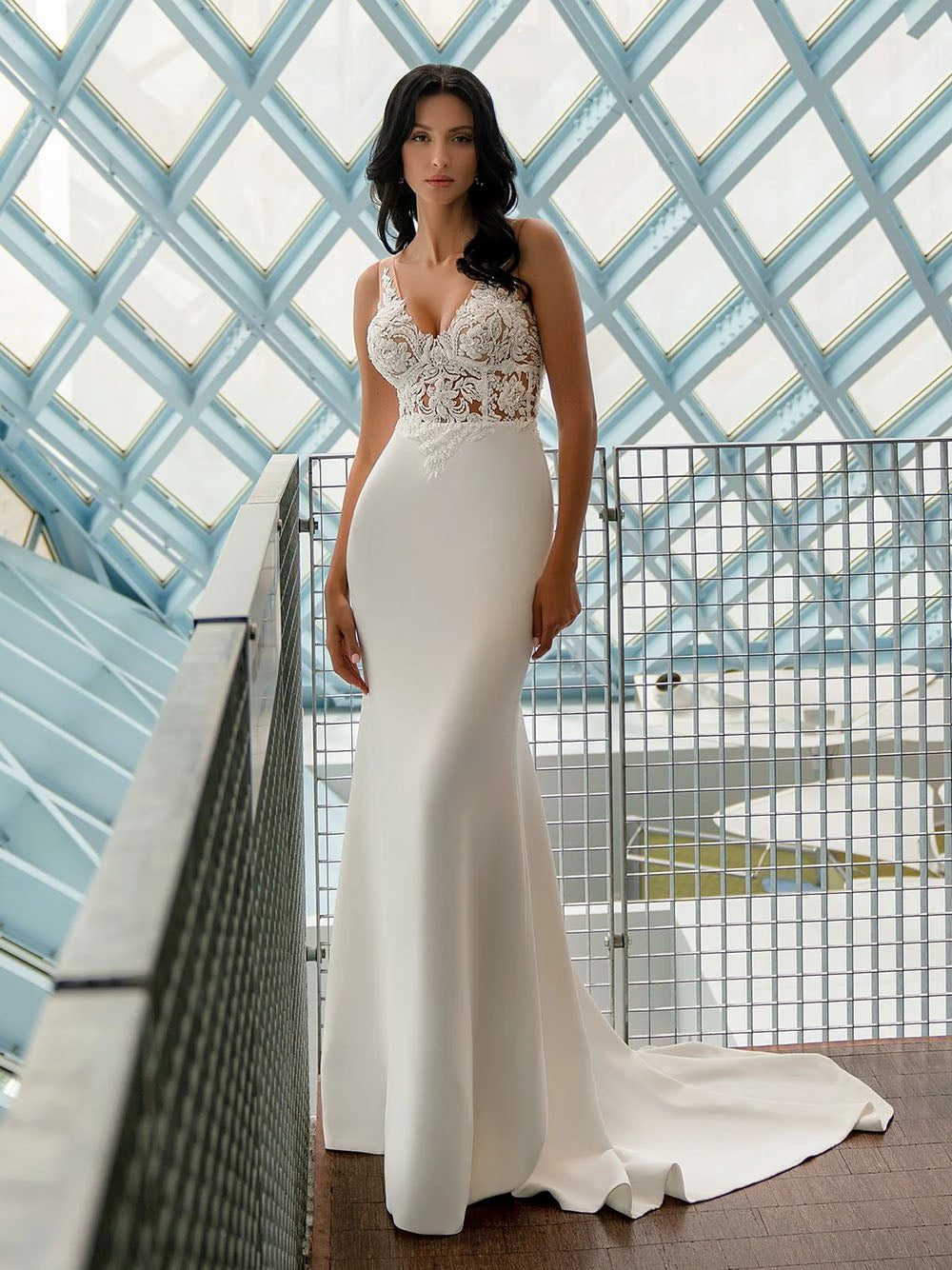 Elegant Mermaid Wedding Dresses 2024 V neck Lace Bridal Dress Backless Crepe Women Bride Gown