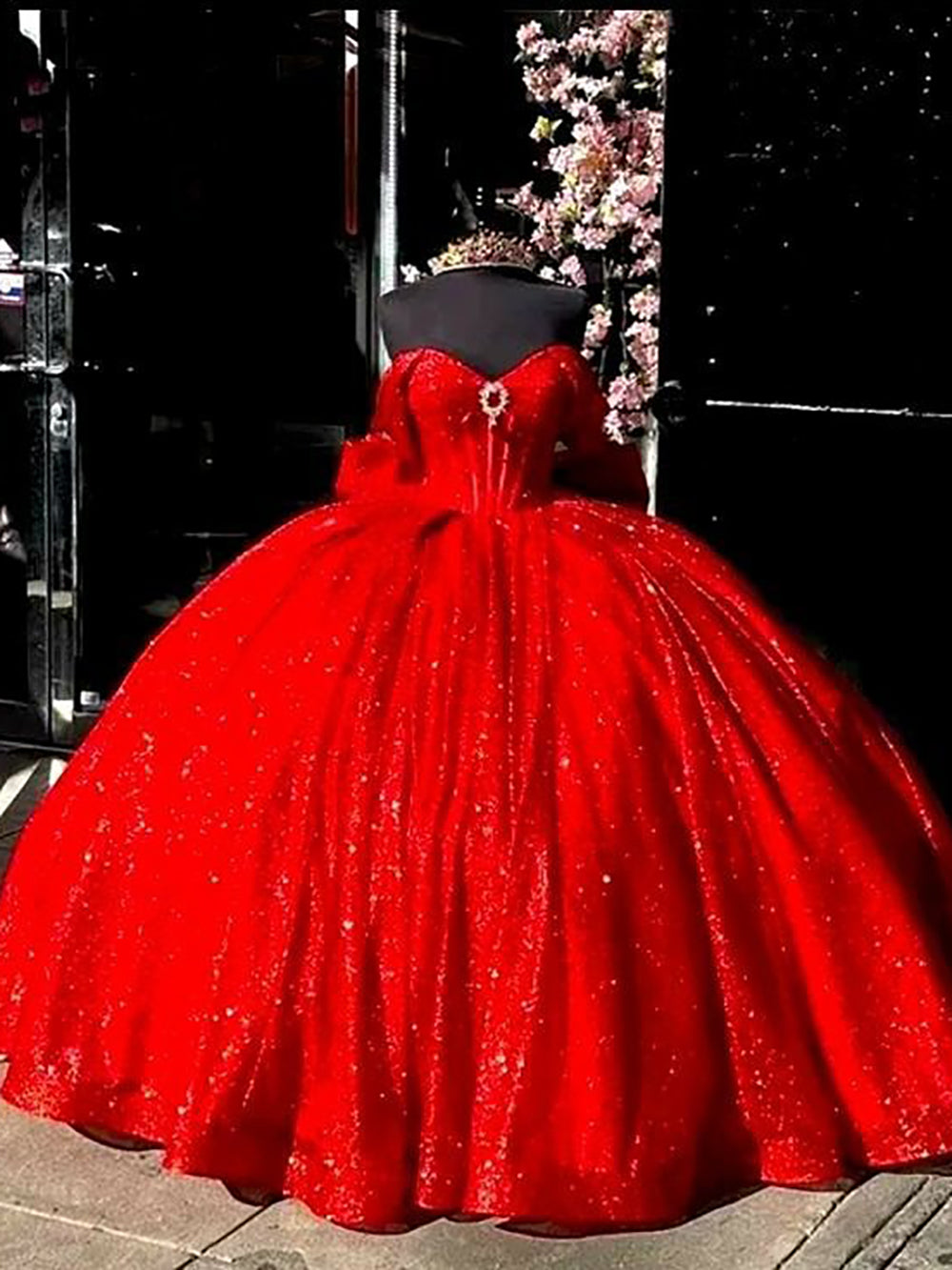 Abiti Quinceanera con Spalline Sottili, Gonne a Palloncino con Pizzo a Farfalla e Perline, Tulle Scintillante, Abiti Sweet 16