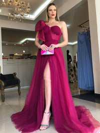 Robe de soirée élégante en tulle à une épaule avec fente haute pour remise de diplôme