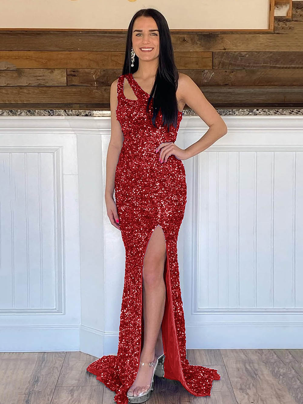 Robe de soirée longue à paillettes asymétrique avec fente et paillettes
