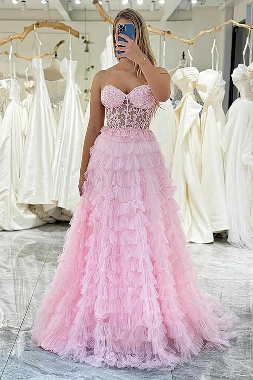 Robe de soirée longue en tulle à bretelles spaghetti et décolleté plongeant pour femme