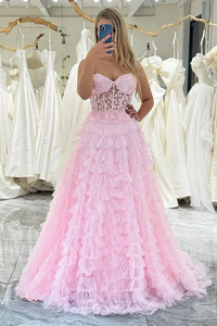 Robe de soirée longue en tulle à bretelles spaghetti et décolleté plongeant pour femme