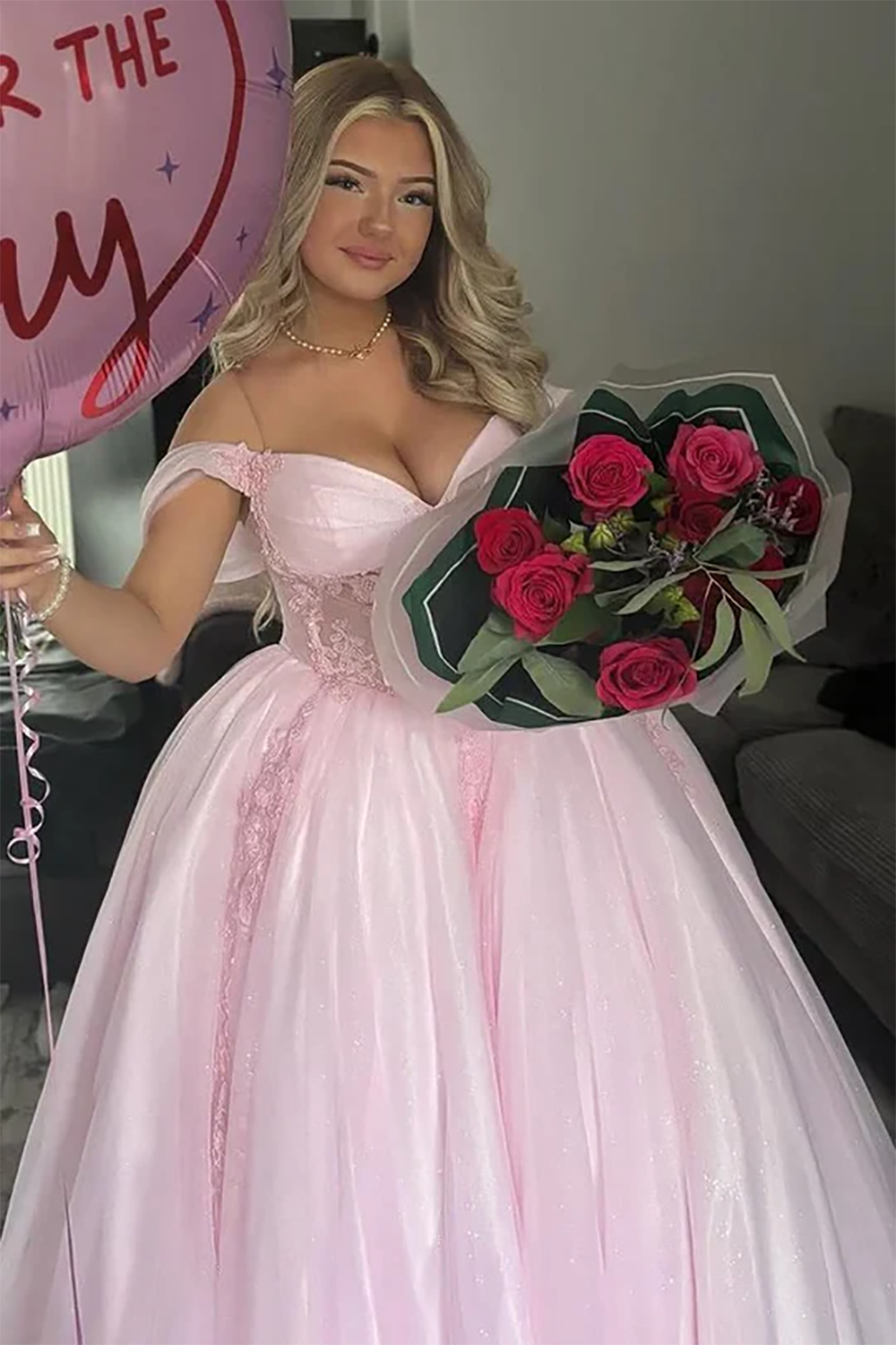 فساتين سهرة بطول شاي تول للنساء، فساتين كراتيكت كتف مكشوف للمراهقات، فساتين أميرة منفوخة مزينة بالخرز على شكل قلب