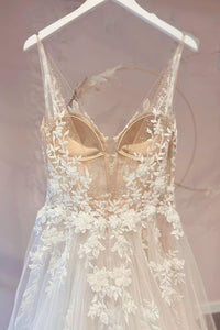 Vintage Lace Applique A-line Wedding Dress Deep V-neck Tulle Bridal Dress Ms2503191