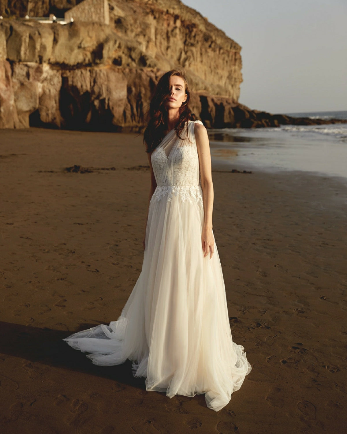 Elegant Wedding Dresses For Brides One Shoulder Bride Dress Lace Appliques Tulle Beach Bridal Gown