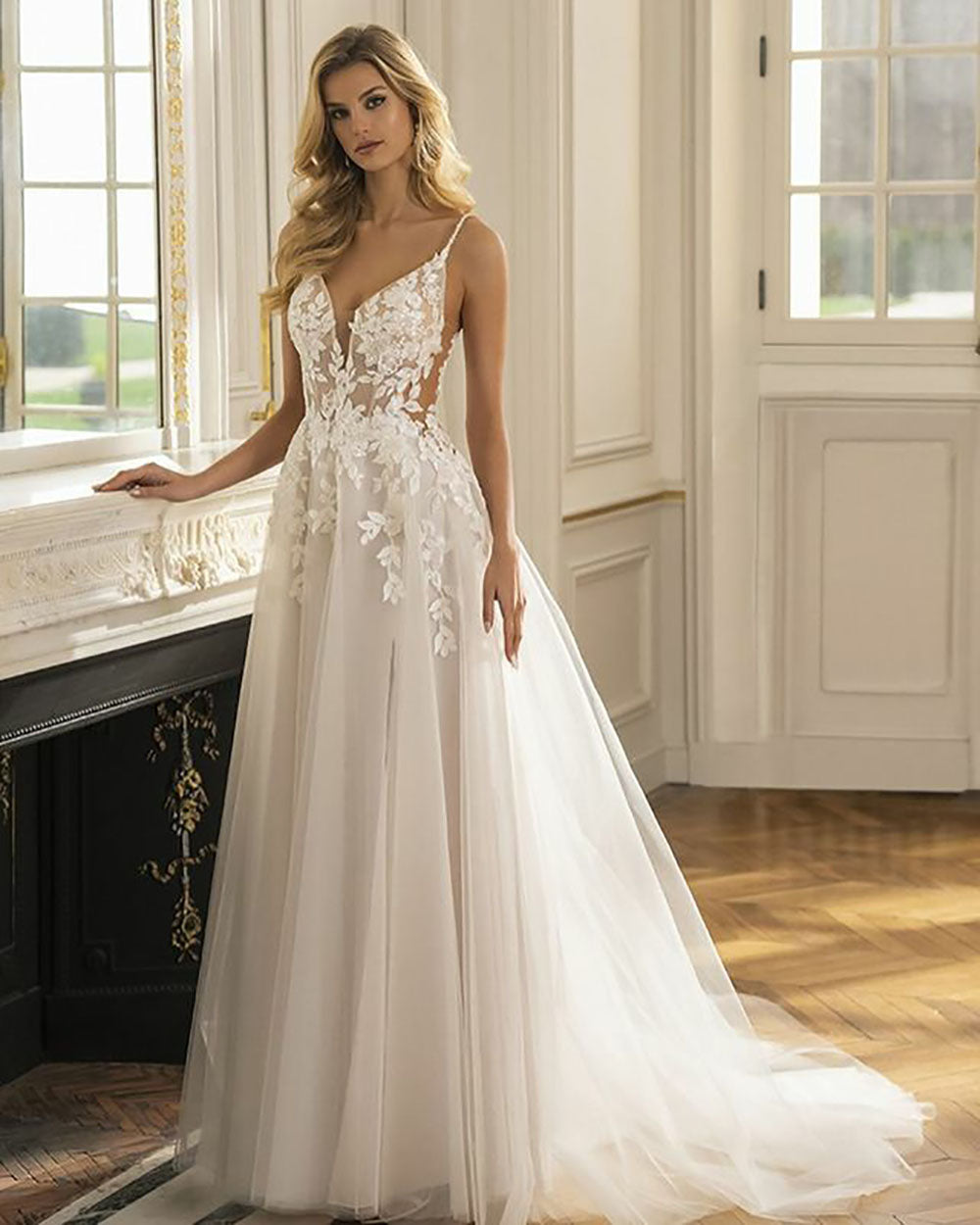 Vintage A Line Wedding Dresses Spaghetti strap Lace Appliques Tulle Princess Bride Gowns Backless Bridal Dress