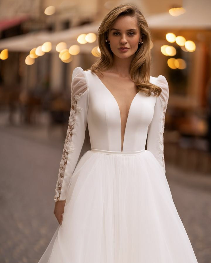 Exquisite Wedding Dresses For Women V Neck A-Line Vintage Illusion Bridal Gowns Lace Long Sleeves Bride Dress