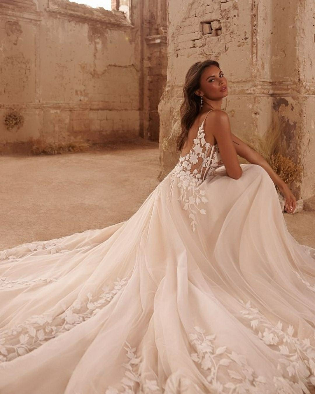 Vestidos de Noiva Boho com Decote em V, Alças de Espaguete, Apliques, Corpete, Vestido de Noiva Princesa para Mulheres, Vestido de Noiva 2025