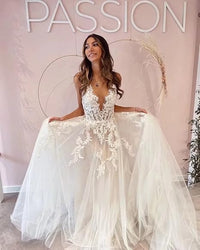 Sexy A-Line Backless Wedding Dress Lace Applique Beaded Tulle Wedding Gowns Boho Bridal Dress