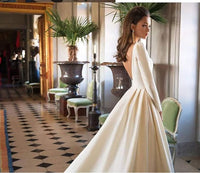 Abiti da sposa semplici a linea A da donna, collo a scollo rotondo, schiena scoperta, abito da sposa a maniche lunghe in raso
