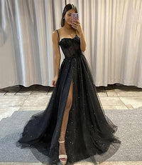 Robe de soirée longue en tulle à bretelles spaghetti et décolleté plongeant pour femme