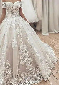 Robes de mariée en dentelle à épaules dénudées pour mariées Appliques Robe de mariée pour femmes Robes de mariée trapèze avec traîne
