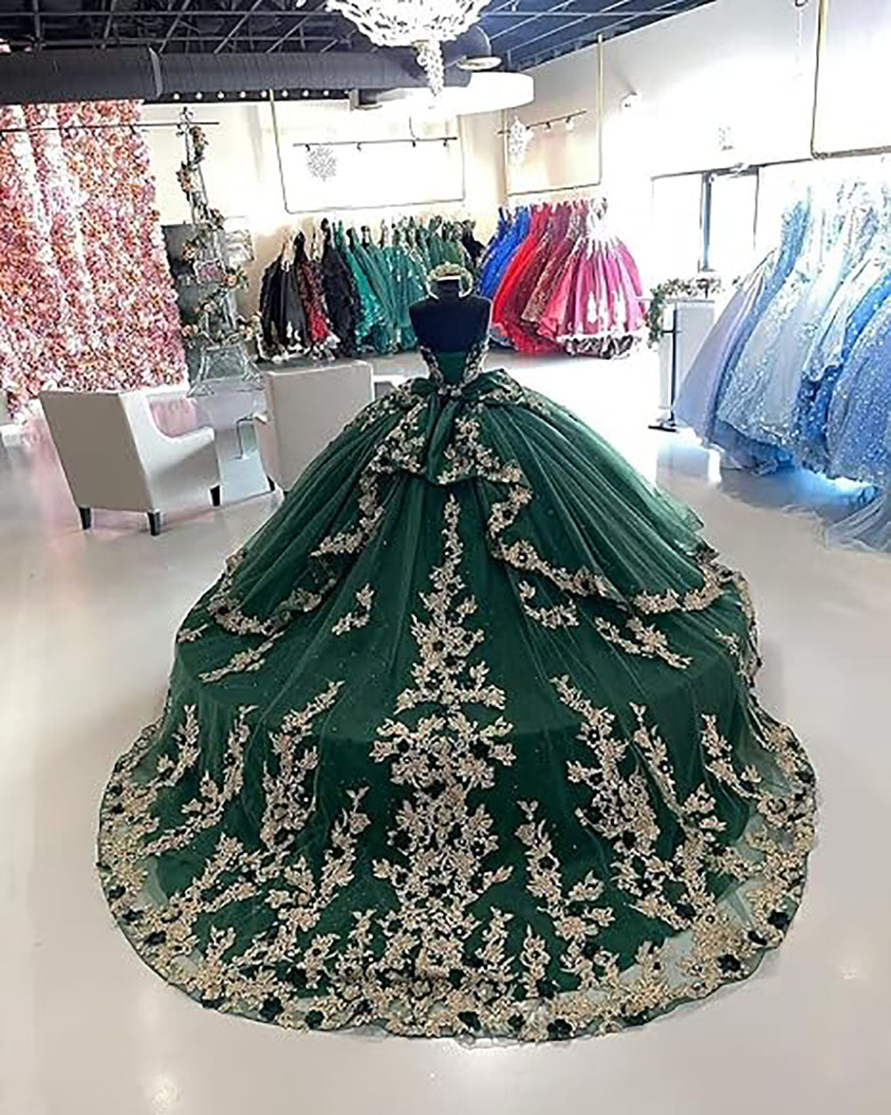Wunderschöne trägerlose Quinceanera-Kleider mit Perlen, Ballkleid, bauschige Spitze, Ballkleider mit Schleppe, Blumenmuster, Sweet 15 16 Kleider