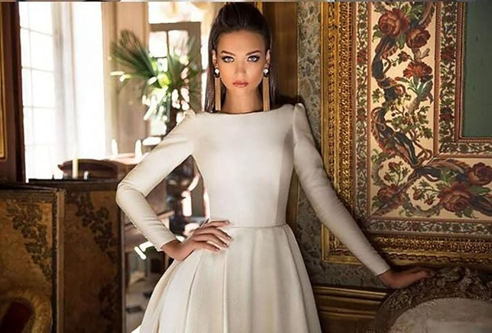 Abiti da sposa semplici a linea A da donna, collo a scollo rotondo, schiena scoperta, abito da sposa a maniche lunghe in raso