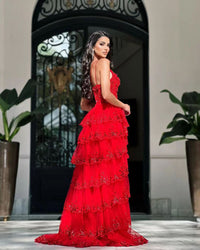 Robe de soirée rouge de luxe à une épaule avec appliques en dentelle et robe de soirée à volants avec fente latérale