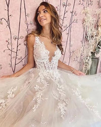 Sexy A-Line Backless Wedding Dress Lace Applique Beaded Tulle Wedding Gowns Boho Bridal Dress