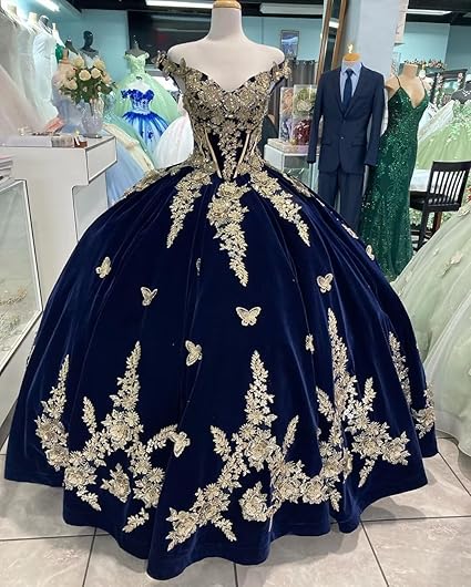 Abiti Quinceanera in Velluto 2025 con Farfalle Floreali 3D Dorate Pizzo Spalle Scoperte Abiti da Prom Sweet 16