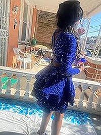 فساتين العودة إلى المنزل بأكمام طويلة للمراهقين مزينة بالترتر اللامع وياقة على شكل V متعددة الطبقات ومنفوخة قصيرة لحفلات التخرج