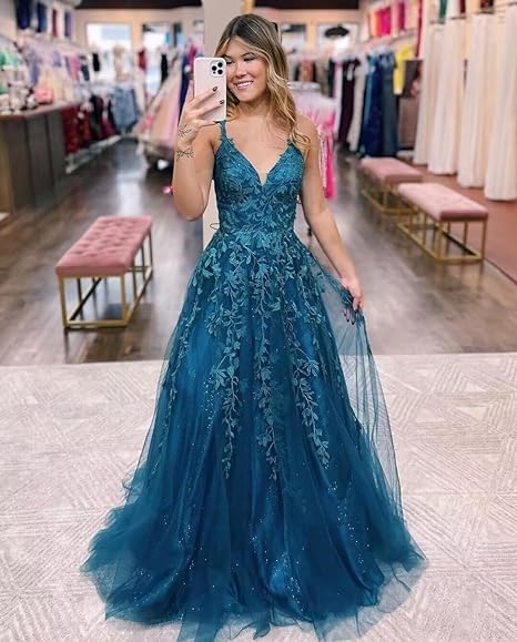 Vestido de Festa Longo em Tule com Aplicações de Renda Brilhante Fivsole, Corte em A Formal para Noite