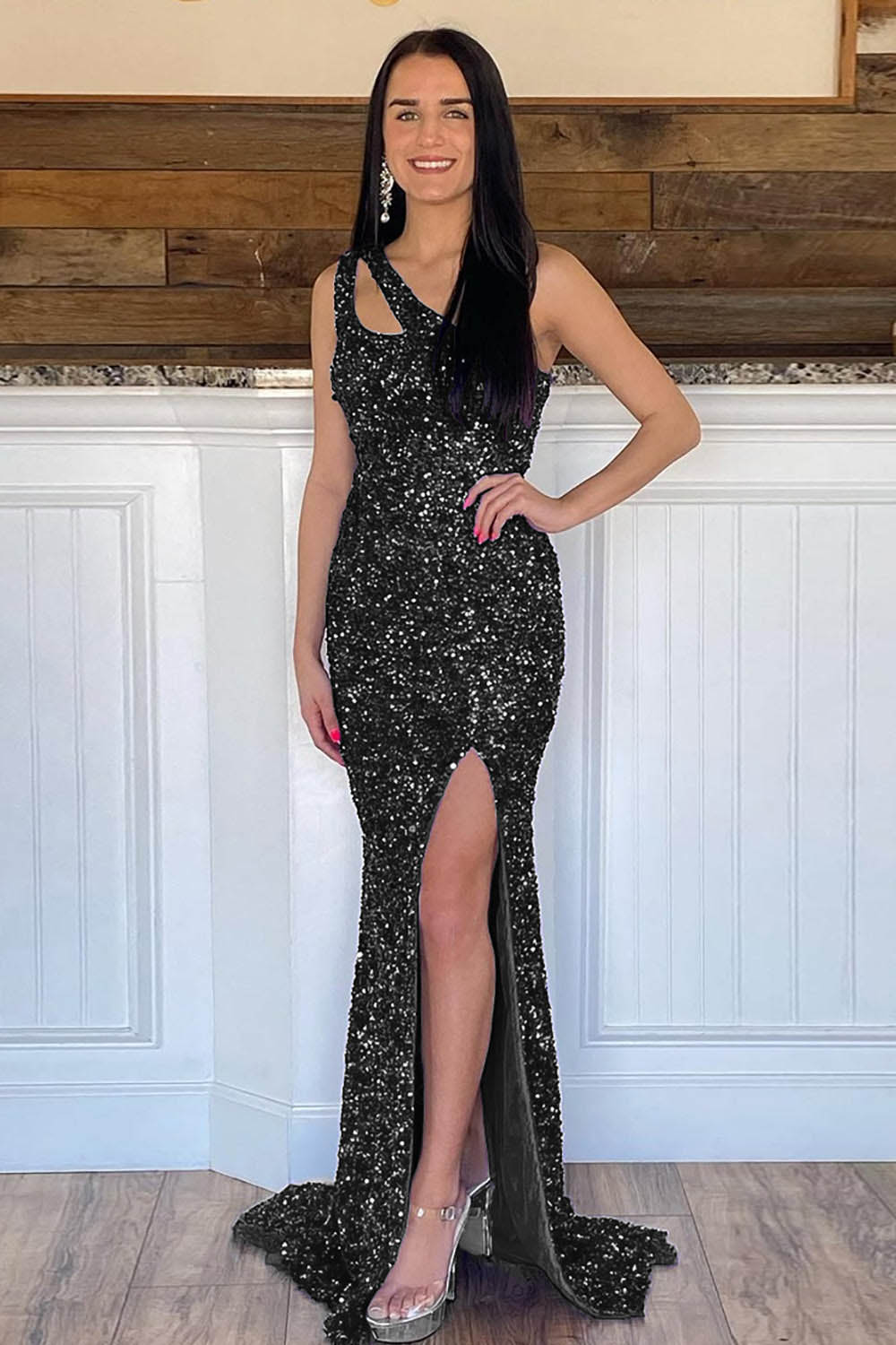 Robe de soirée longue à paillettes asymétrique avec fente et paillettes