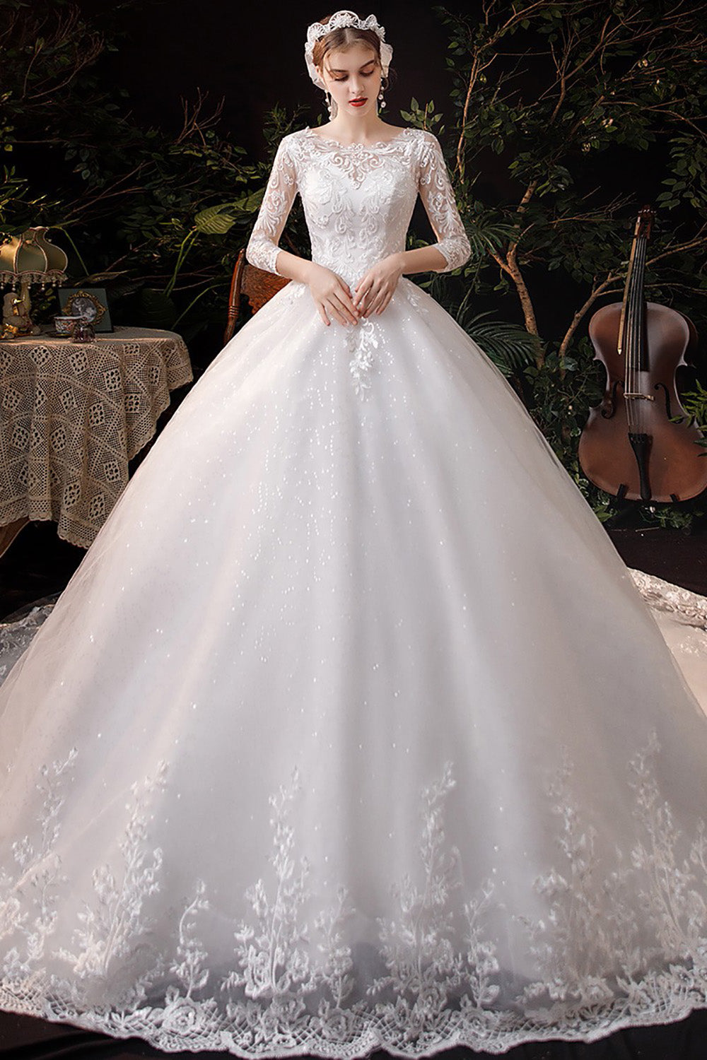 Luxury Sweep Train Wedding Dress O Neck Three Quarter Sleeve Lace Appliques Plus Size Bridal Gown