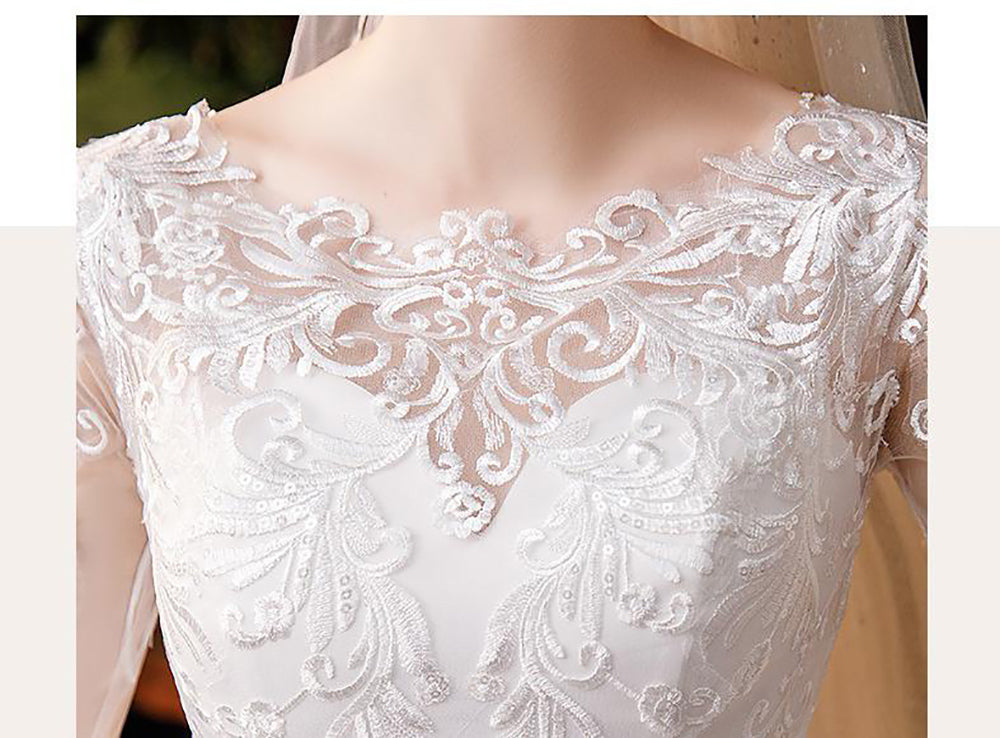 Luxury Sweep Train Wedding Dress O Neck Three Quarter Sleeve Lace Appliques Plus Size Bridal Gown