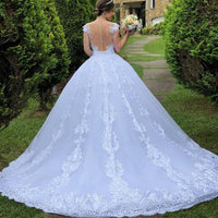 Abito da sposa con scollo a V, pizzo di lusso, abito da sposa con strascico, illusione, classico abito da ballo, taglie forti