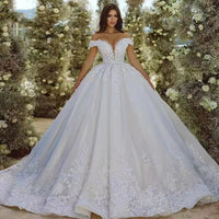 Abiti da sposa a gonna ampia eleganti con scollo a cuore, spalle scoperte, pizzo, applicazioni di perline, abito da sposa