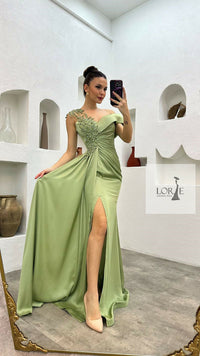 Vestido de Baile Elegante Verde-Sálvia Ombro a Ombro com Apliques de Contas Vestido de Festa Sexy com Fenda Alta