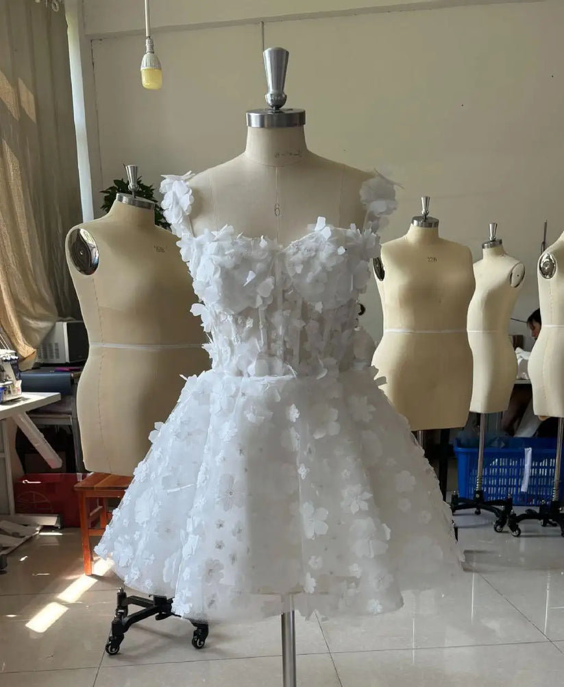 Abiti da sposa con corsetto corto/mini in pizzo per donna Abito da sposa Ms2503184