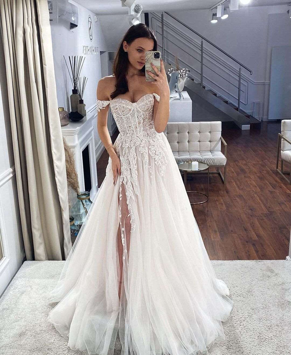 Boho Wedding Dresses Crystal Beading Off the Shoulder Lace Appliques A-Line Wedding Gown Sweetheart Bridal Gown