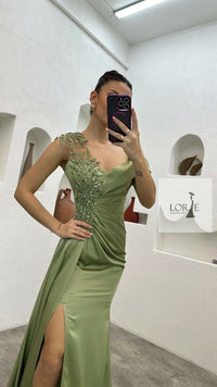 Vestido de Baile Elegante Verde-Sálvia Ombro a Ombro com Apliques de Contas Vestido de Festa Sexy com Fenda Alta