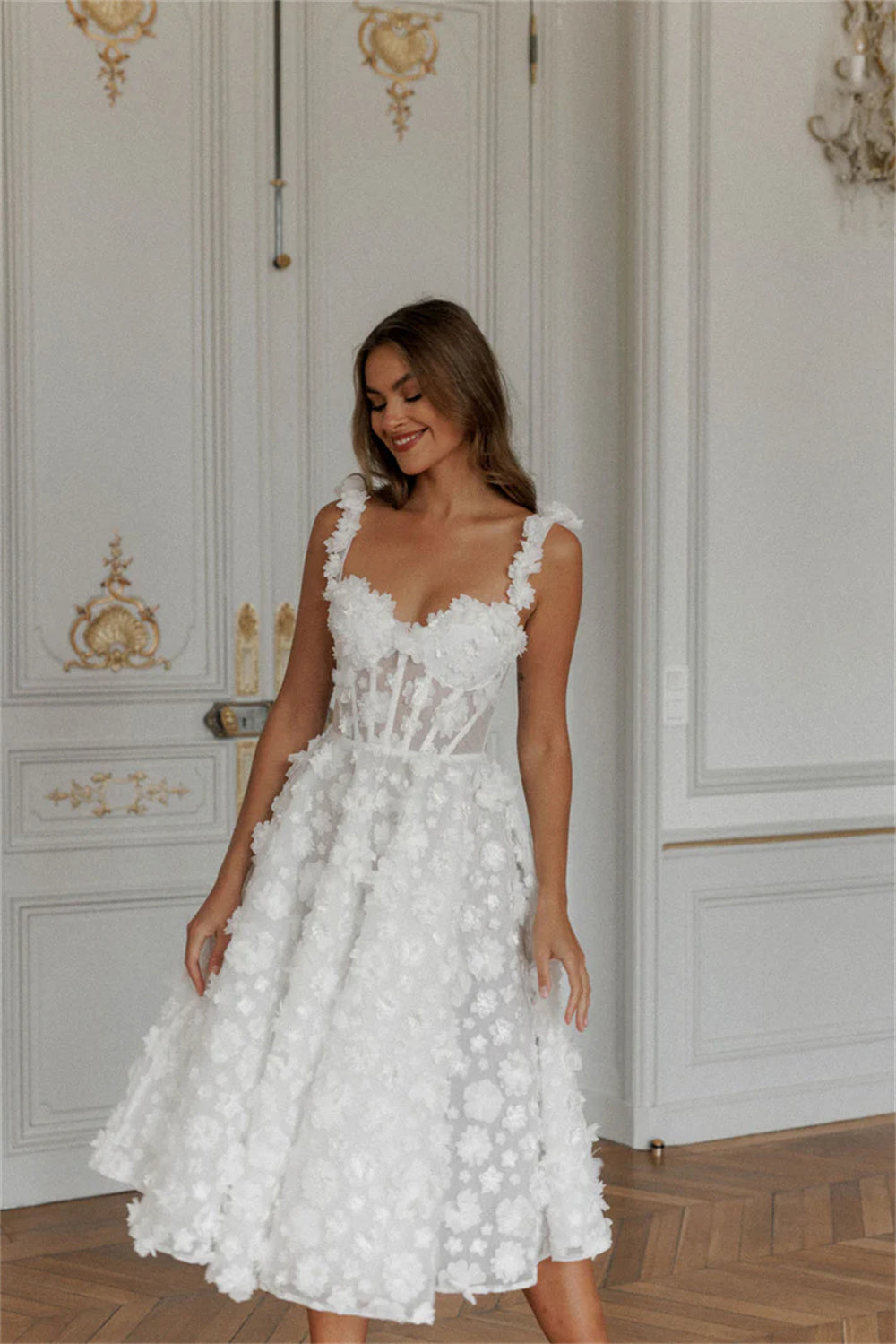Abito da sposa floreale 3D lunghezza tè romantico con corsetto, abito da festa nuziale midi in tulle, abito da sposa Ms250103