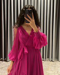 Abito da sera prom con scollo a V in chiffon, perline, paillettes, maniche lunghe, abito da festa con spacco Ms2503153