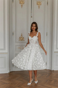 Abito da sposa floreale 3D lunghezza tè romantico con corsetto, abito da festa nuziale midi in tulle, abito da sposa Ms250103
