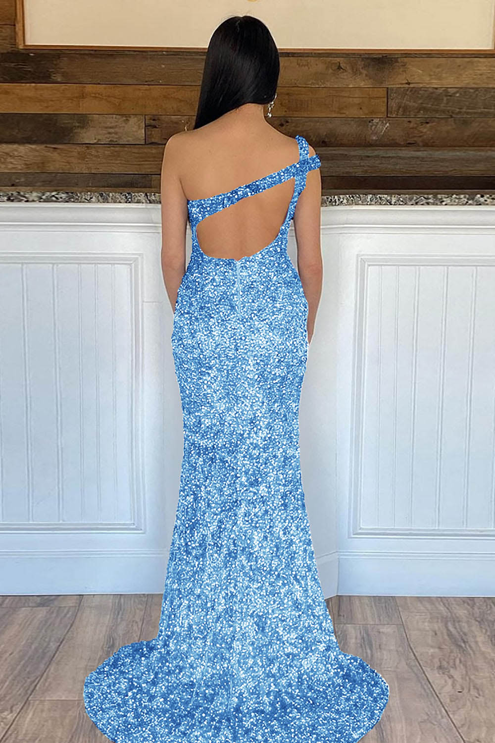 Robe de soirée longue à paillettes asymétrique avec fente et paillettes