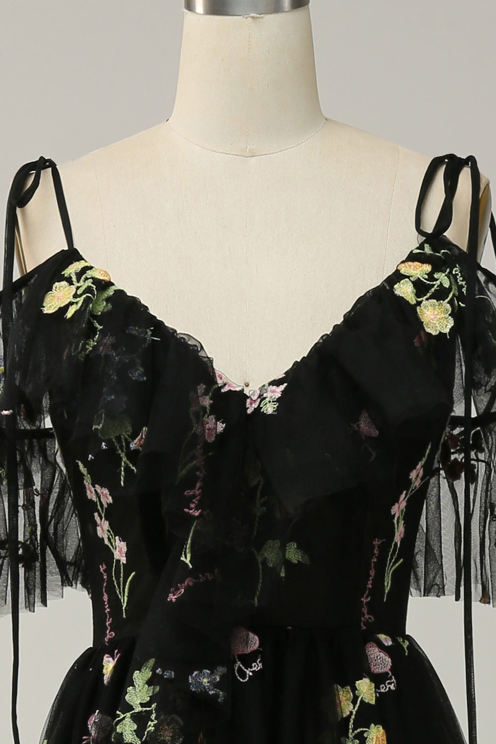 Vestido de Baile Elegante em Camadas com Aplicações de Renda, Sem Mangas, Pregas, Vestido Formal Ms2504071