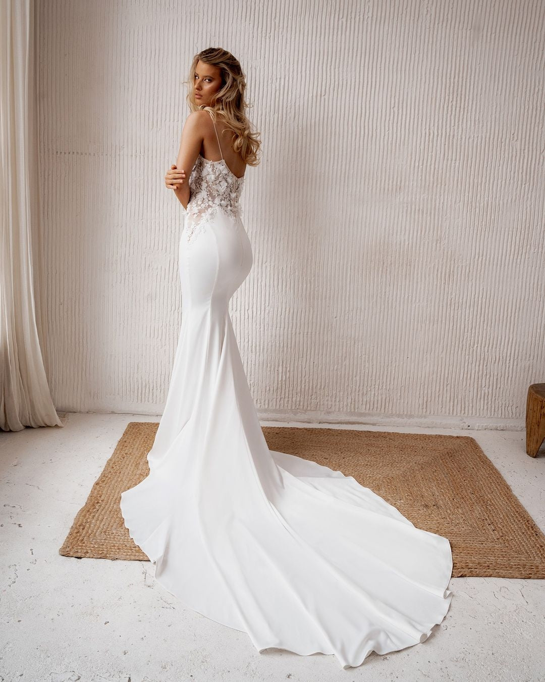Abiti da Sposa Eleganti e Raffinati a Sirena con Spalline Sottili in Pizzo Abito da Sposa