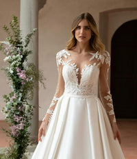 Elegante abito da sposa in raso da donna con maniche lunghe, schiena sexy scoperta, abito da sposa con applicazioni in pizzo