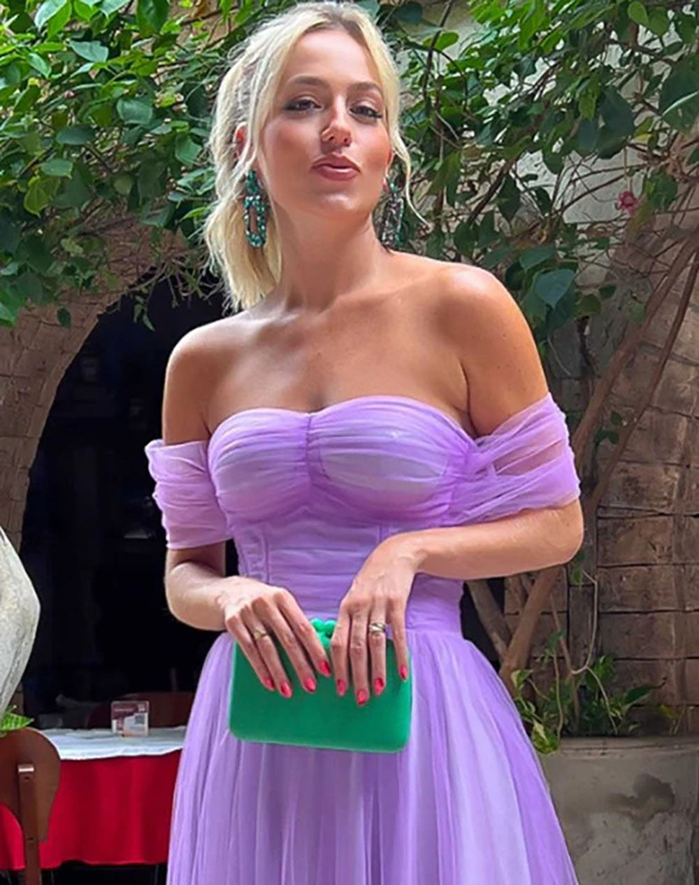 Vestido de Baile com Fenda e Ruffle, Decote Coração, Aplicações de Renda, Corpete, Vestido Formal para Festa de Baile Ms2504114