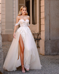 Robes de mariée à manches longues pour mariée Robes de mariée à col en V Robes de mariée en dentelle et tulle pour femmes avec traîne